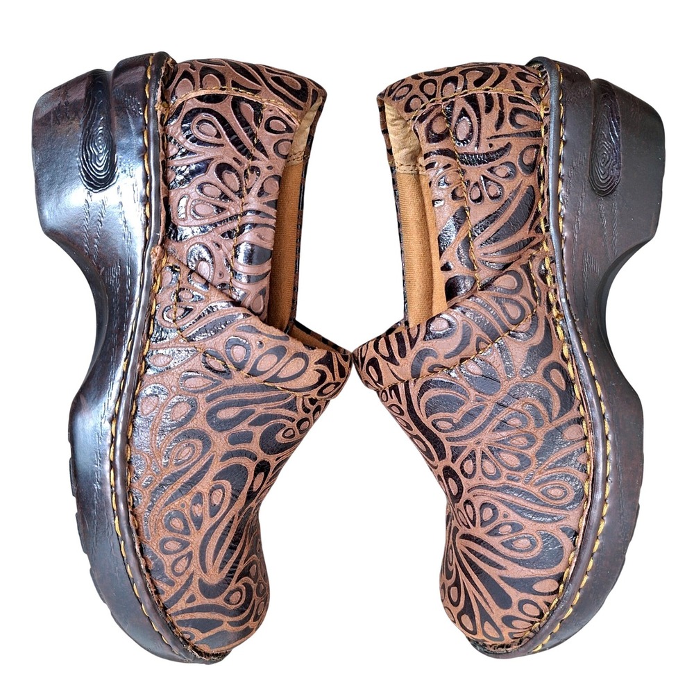 b.o.c. Born Concept Women's 7.5 M Brown Paisley Embossed Leather Clogs BC6630